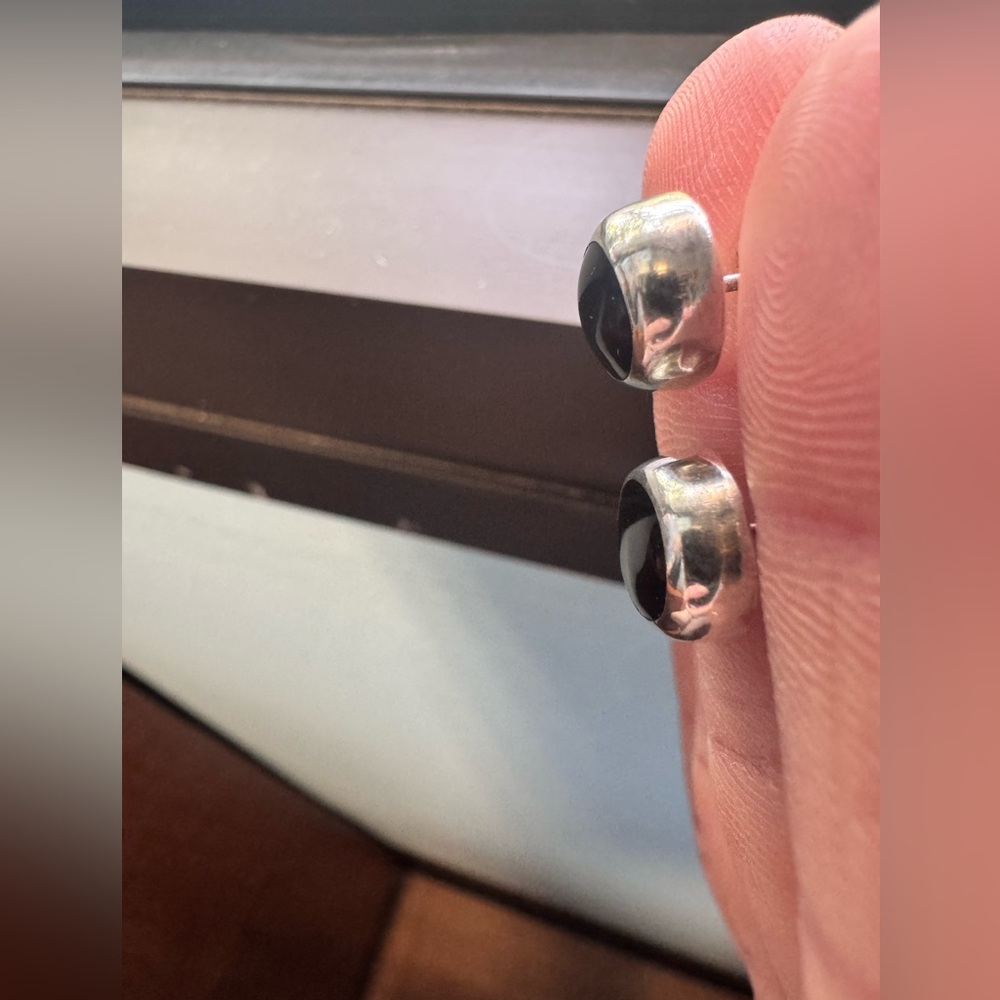 Vintage Elegant Sterling Silver Black Onyx Earrings - Picture 4 of 8